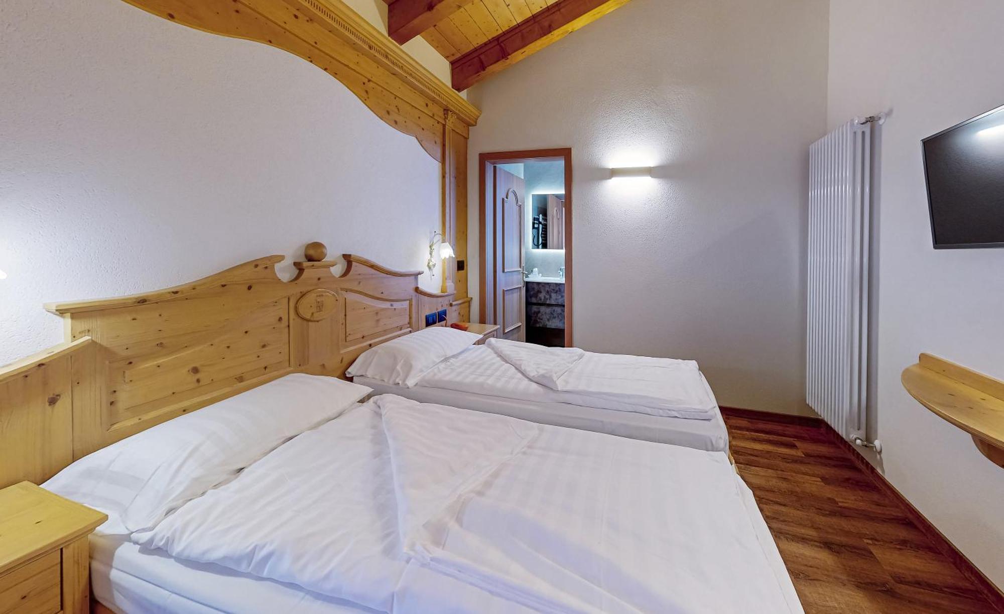 Hotel Madonna Delle Nevi Folgarida Exterior photo