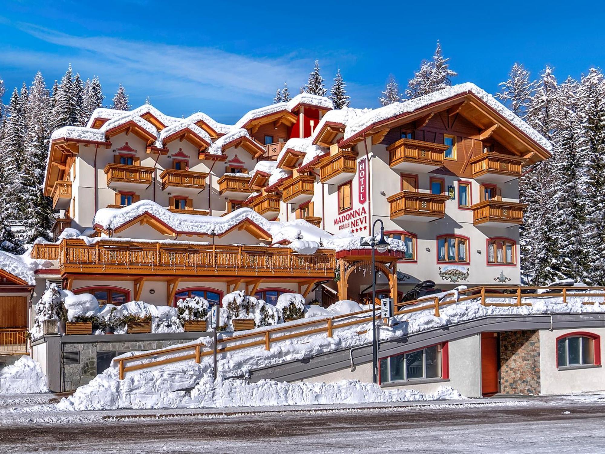 Hotel Madonna Delle Nevi Folgarida Exterior photo