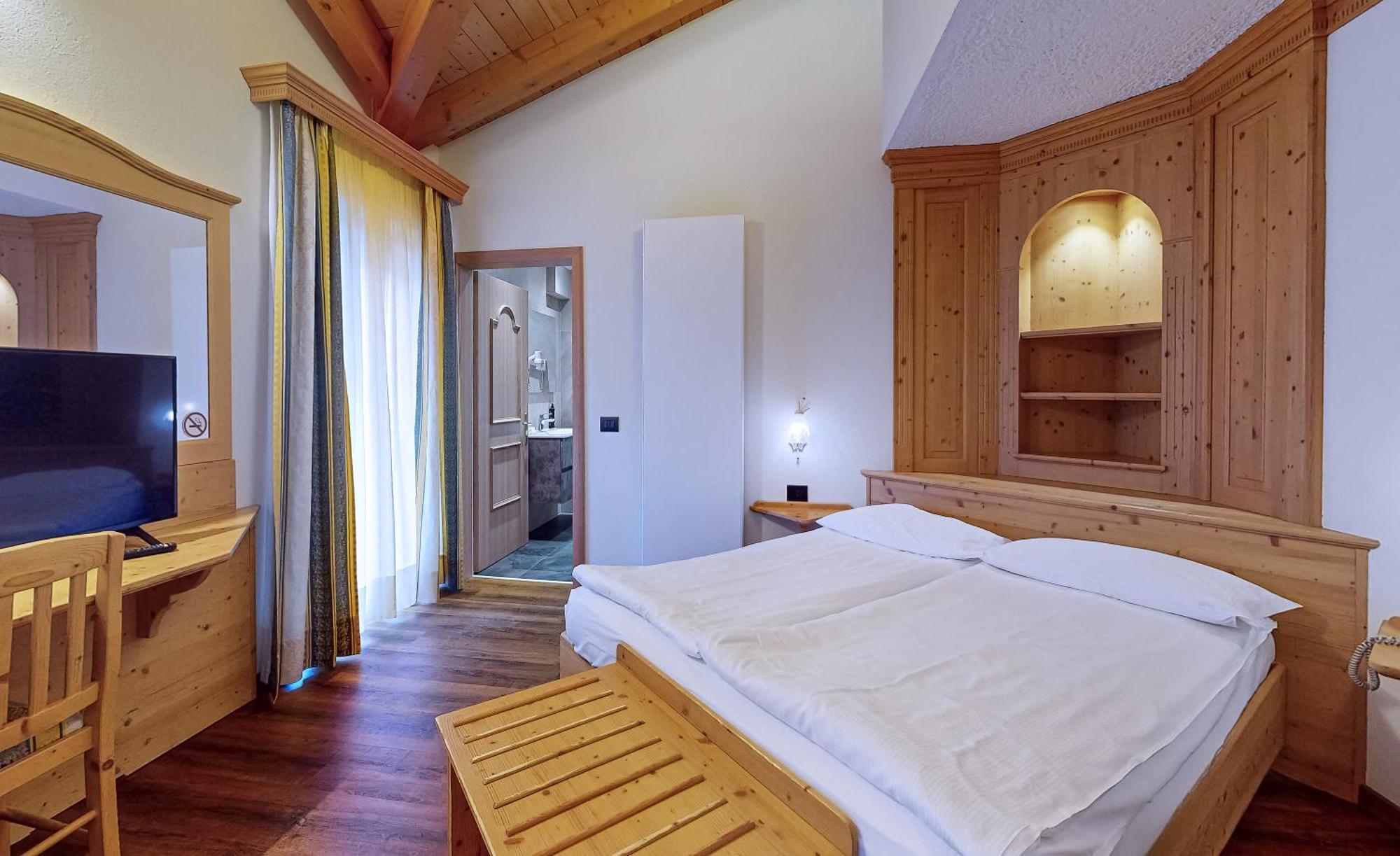 Hotel Madonna Delle Nevi Folgarida Exterior photo